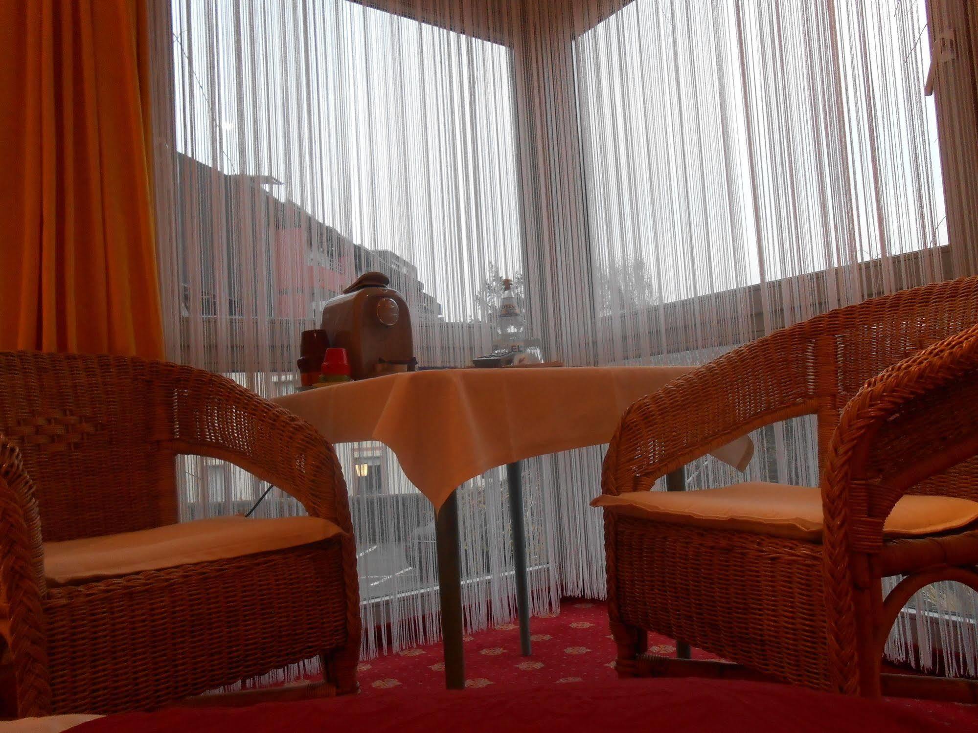 Muehlenthalers Park Hotel Конц Екстериор снимка
