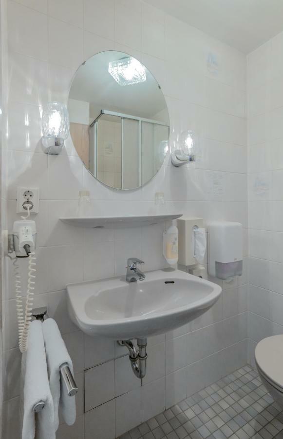 Muehlenthalers Park Hotel Конц Екстериор снимка
